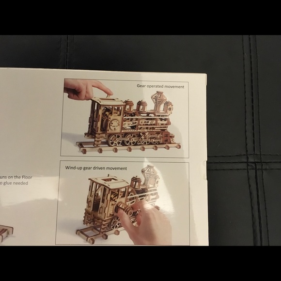 NEW New Disney Parks UGears Mechanical Model.
316 pieces. - Picture 7 of 7
